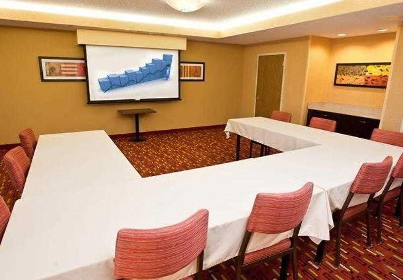 Courtyard By Marriott Springfield Hotel Facilities photo